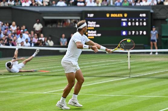 En un vibrante partido, Nadal doblegó a Fritz en cinco sets por los cuartos de Wimbledon.