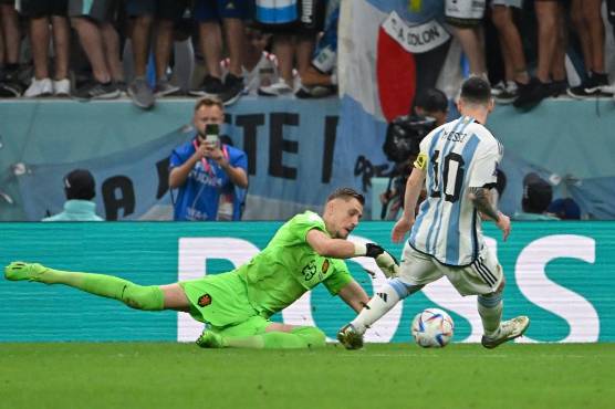 Con un enorme Dibu Martínez en los penales; Argentina clasifica a las semifinales del Mundial de Qatar 2022