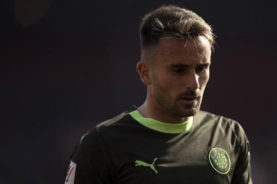 Momento en que Aleix García se iba expulsado del partido. Al final el marcador terminó 0-0.