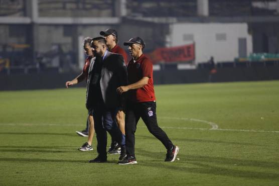 Troglio dice que no merecían perder ante Motagua; encara a periodista y dice que no va a ir más a conferencias