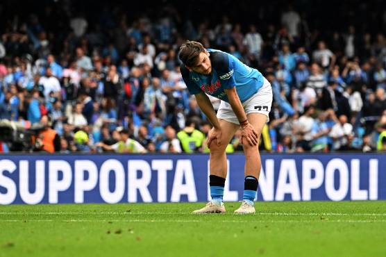 Napoli falla a su gente y no sale campeón por empatar contra el modesto de Salernitana de Memo Ochoa