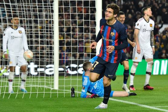 ¡Barcelona y Manchester United se gastan un partidazo y empatan en la ida de los playoff de la Europa League!