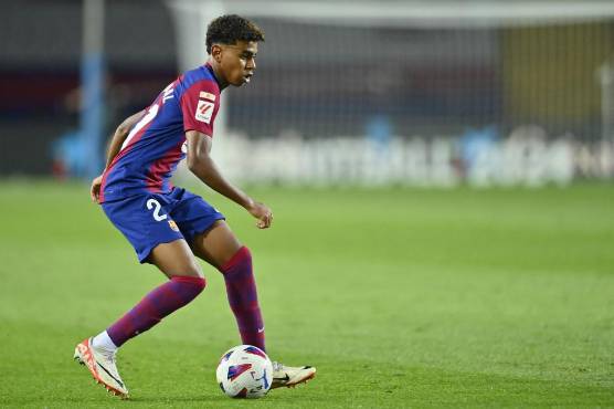 Una “ayudita” de Sergio Ramos da la victoria al Barcelona sobre Sevilla y pone al equipo culé líder de la Liga Española