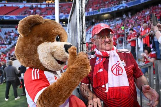 Real Madrid, gracias a doblete de Vinicius, rescata un empate y buscará el boleto a la final ante Bayern Múnich en su casa