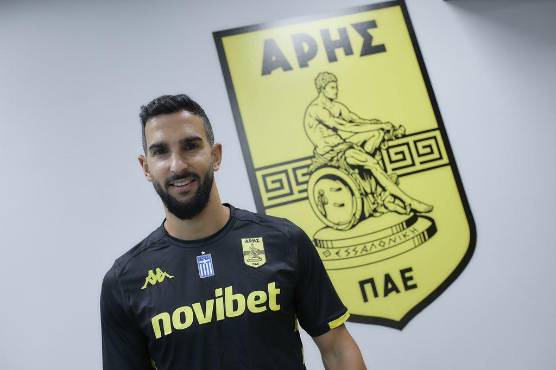 El Aris FC del hondureño Luis Palma ficha a exjugador del Barcelona de España