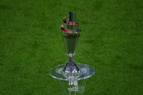 The trophy is displayed ahead of the Nations League final football match between Spain and France at San Siro stadium in Milan, on October 10, 2021. (Photo by MIGUEL MEDINA / AFP)