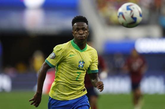 Vinicius tuvo un partido muy complicado ante Costa Rica y no pudo marcar diferencia en el encuentro que terminó 0-0.