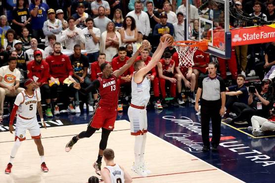 Nikola Jokic es el primer jugador en ser el máximo anotador, asistidor y reboteador en unas Finales.