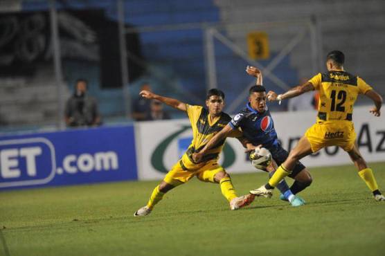 Un Motagua con empatitis aguda suma su quinta igualdad al hilo frente al Real España y renuncia al liderato