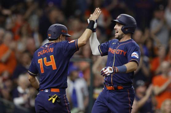 Alex Bregman y Mauricio Dubón fueron los más destacados para los Astros en su victoria ante Cubs.