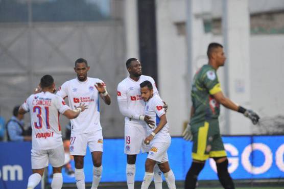 Olimpia le pasa por encima a un Génesis que cometió pecados en defensa y el equipo de Troglio no lo perdonó; es nuevo líder