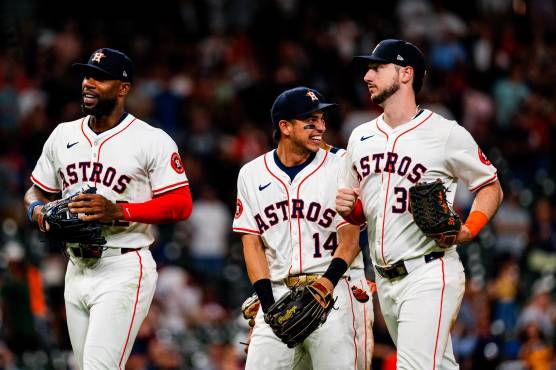 Para muchos expertos Mauricio Dubón es considerado el mejor utility en las Grandes Ligas.