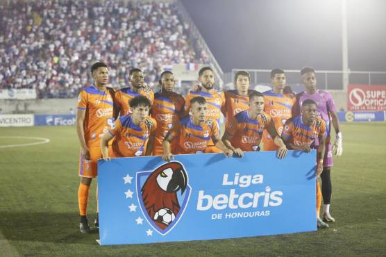 Lobos de la UPNFM sueña con seguir en primera división tras vencer al Olimpia. Foto: Marvin Salgado.