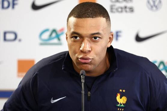 Mbappé se fue en contra del PSG luego del trato que le dieron durante la última temporada.