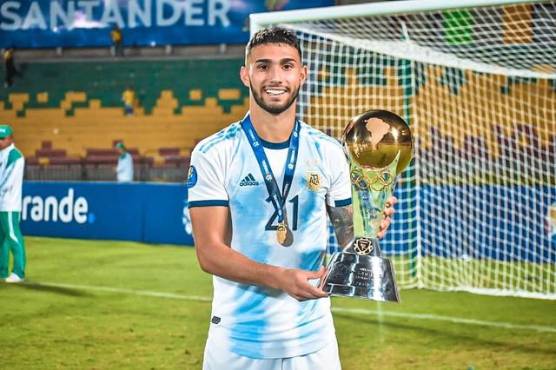 Se coronó campeón con la Selección Argentina en el Preolímpico de Colombia.