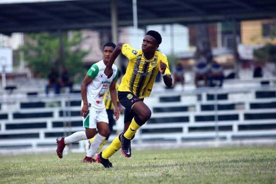 Christopher Cárter Bodden, (Real España)