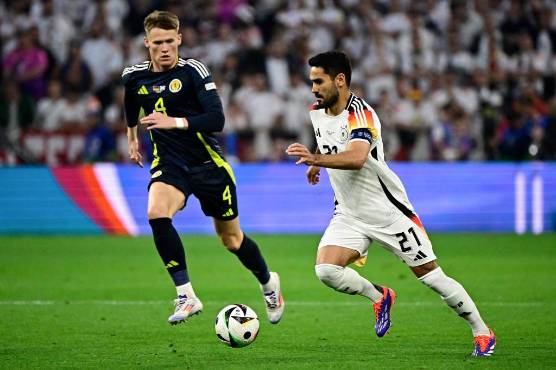 Gundogan es uno de los que más pases ha completado en el inicio del partido.