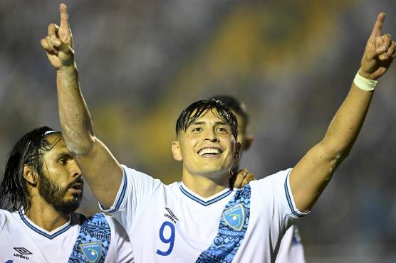 Rubio Rubín hizo uno de los goles de los guatemaltecos.