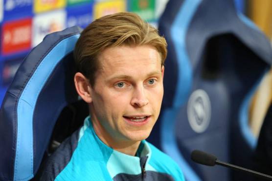 Frenkie De Jong estalla antes del juego contra Nápoles en Champions: “No estoy cobrando 40 millones, está muy lejos”