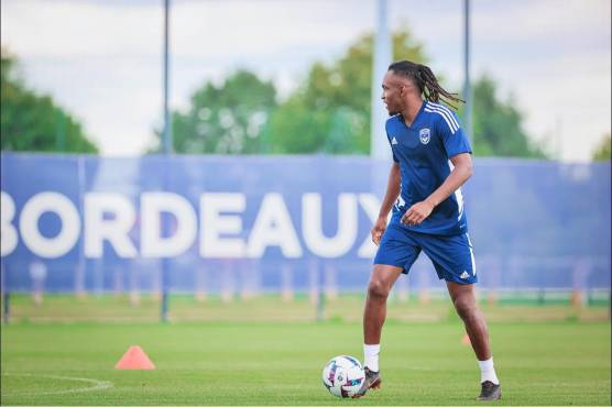 Alberth Elis se reincorpora a los entrenamientos del FC Girondins en la tercera división de Francia