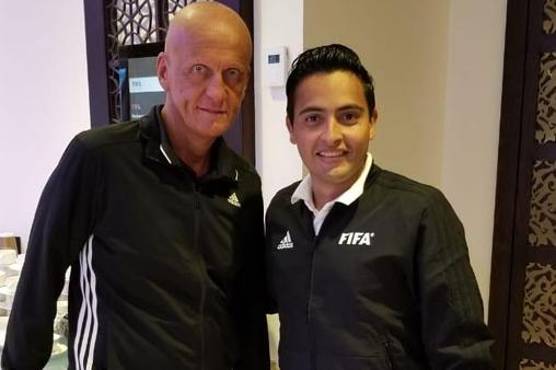 Pierluigi Collina, reconocido ex árbitro mundial y ahora instructor FIFA, ha mostrado apertura para el central hondureño Said Martínez.