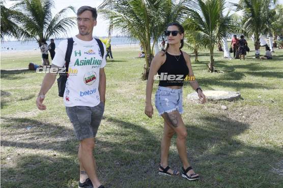 El menor de los hermanos Klussener se ha enamorado de las playas de Puerto Cortés.