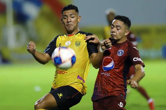 Alejandro Reyes podría consumar su cuarta caída en grandes finales en Honduras.