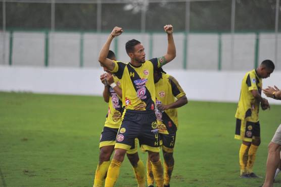 ¡Génesis se agranda en Comayagua y se hace respetar ante un incisivo Real España, que no levanta cabeza!