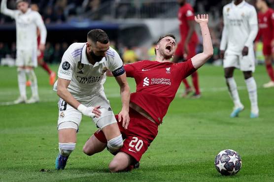 Con gol de Benzema, Real Madrid no tiene problemas con Liverpool y clasifica a los cuartos de final de la Champions
