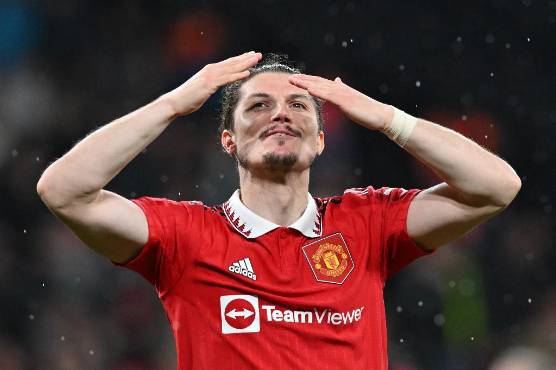 En infartante tanda de penales, Manchester United elimina a Brighton y clasifica a la final de la FA Cup contra el City