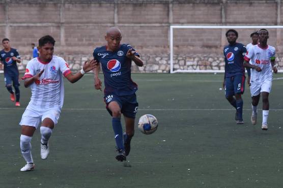 Michael tiene la misión de seguir el legado de los cuatrp hermanos Palacios en el fútbol hondureño.