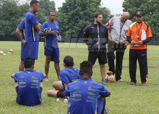 Así fue el primer entreno del Real España con Erick Gallegos al mando