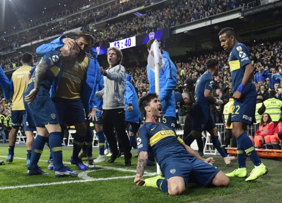 Fotos: La tristeza de los jugadores de Boca Juniors y Schelotto de rodillas ante River Plate