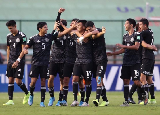 La locura de la selección Sub-17 de México tras clasificar a la final del Mundial de Brasil