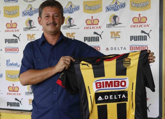 13 buenos técnicos sin trabajo que perfectamente pueden dirigir a Olimpia