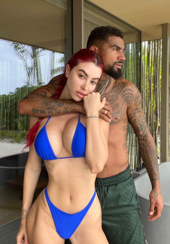 El ex Barcelona que es parte de la “pareja más sexy del mundo”: Sus fotos íntimas y ella es maestra de kung-fu