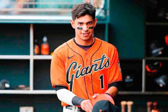 El hondureño Mauricio Dubón juega para los Astros d Houston.
