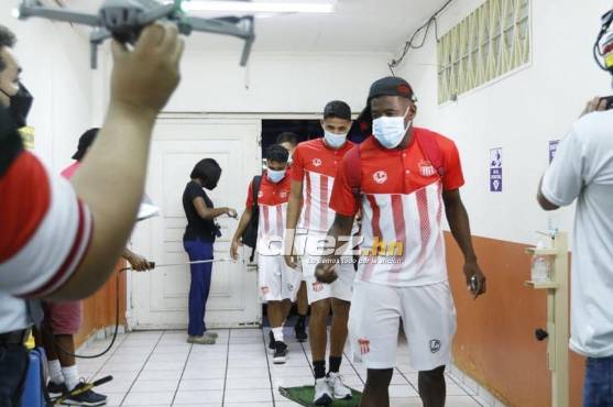 Así fue la llegada del Club Vida al estadio Ceibeño para enfrentar al Real España.