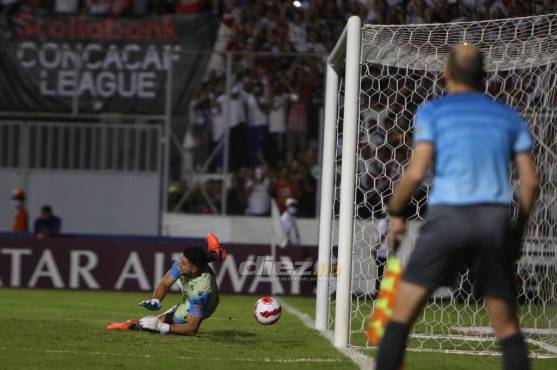 Así se vivió el minuto a minuto: Olimpia saca leve ventaja ante Alajuelense en la final de ida de la Liga Concacaf