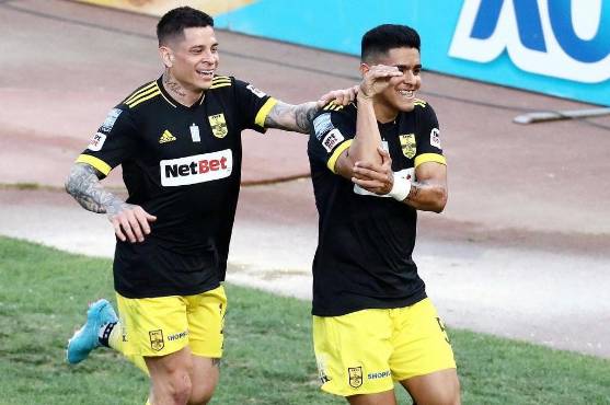 Luis Palma se estrena como goleador en el Aris Salónica que derrota como visitante al AEK en la Liga de Grecia