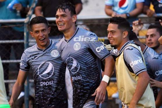 Roberto Moreira regresó después de su lesión y lo hizo con gol al 90+4’ contra el Victoria.