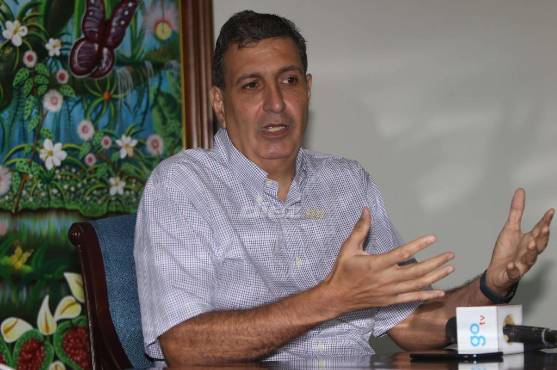 El presidente Jorge Salomón se abrió con grupo OPSA y confesó que analizarán la continuidad del entrenador Hernán Gómez. FOTOS: Alex Pérez