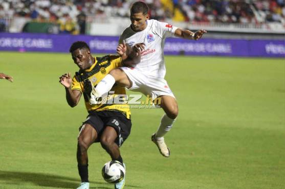 José Mario Pinto hizo el único gol de Olimpia ante Real España. Foto: David Romero.