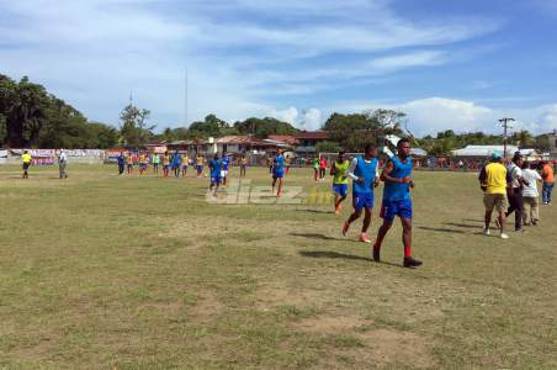 Olimpia y Galaxy están sin goles en el estadio Julio Galindo de Roatán. Fotos DIEZ