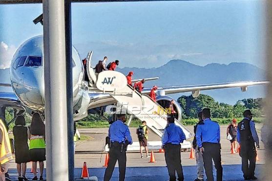 Canadá llegó a Honduras en horas de la tarde y luego se fueron al Olímpico a entrenar.