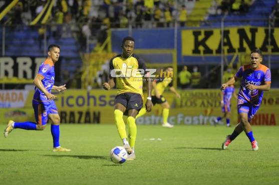 ¡Vida aplasta al Real Sociedad en el estadio Ceibeño con una hat-trick del brasileño Patryck Ferreira!