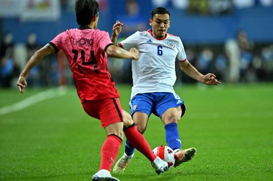 Chile ahora es dirigido por Eduardo Berizzo, pero no pudo ante Corea del Sur.