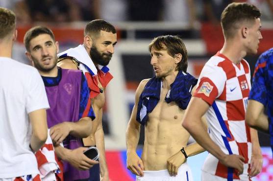 Benzema no jugó, pero si lo hizo Modric para Croacia. Al final del juego se saludaron y cambiaron camisetas.