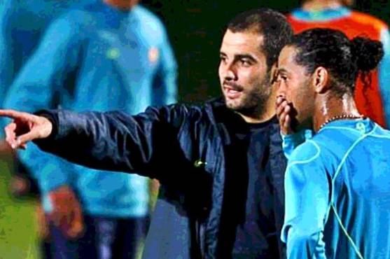 Guardiola y Ronaldinho, leyendas que Messi reconoce como los mejores.