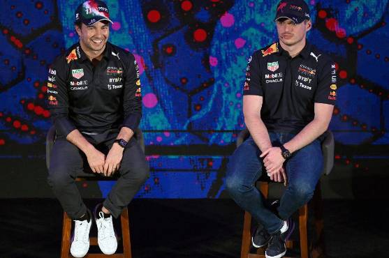 Sergio Pérez es compañero de equipo con Max Verstappen en red Bull.
